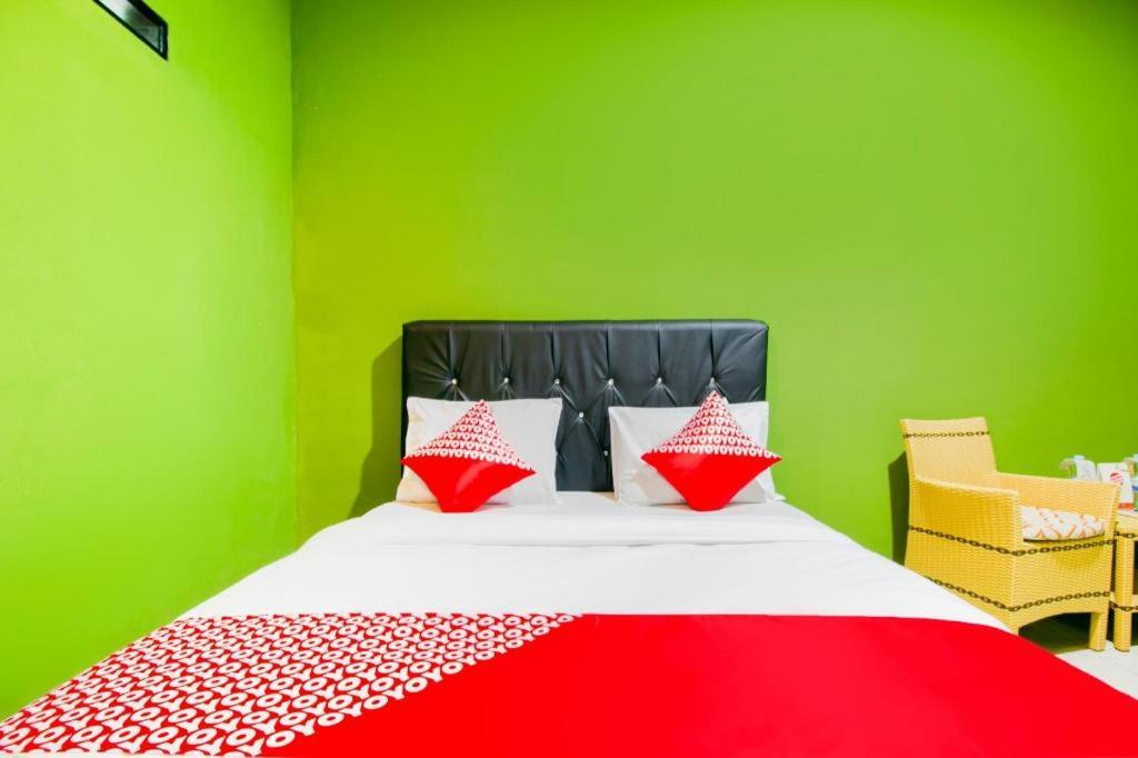 Oyo 1014 Bettah Coba 2 Sukabumi Hotell Eksteriør bilde