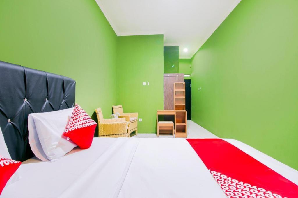 Oyo 1014 Bettah Coba 2 Sukabumi Hotell Eksteriør bilde